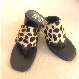 Kenneth Cole Leopard Sandal w/chunky heel, 7M